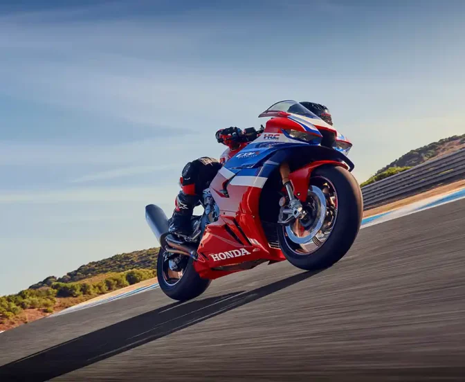 2024-CBR1000RR-R_FIREBLADE_SP_LOCATION_2343_L-copiar_4_11zon.webp 2024-CBR1000RR-R_FIREBLADE_SP_LOCATION_2343_L-copiar_4_11zon.webp