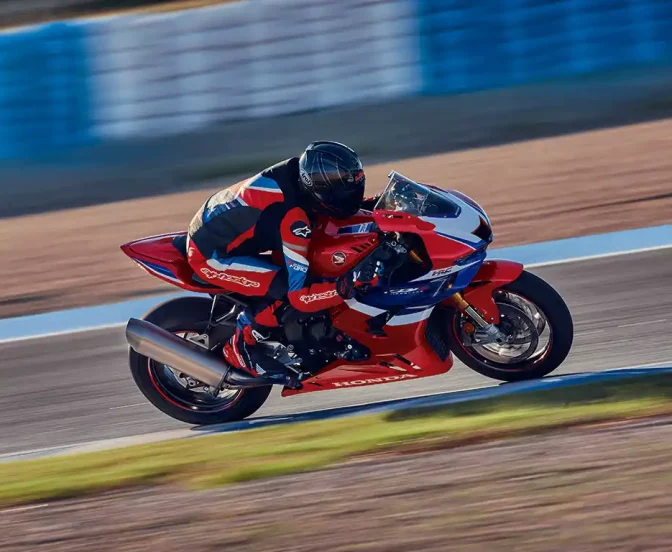 2024-CBR1000RR-R_FIREBLADE_SP_LOCATION_5410_L_7_11zon.webp 2024-CBR1000RR-R_FIREBLADE_SP_LOCATION_5410_L_7_11zon.webp