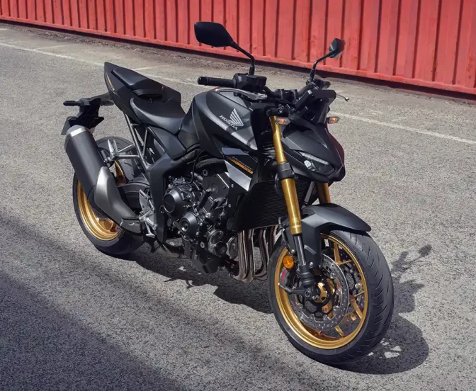 2025-CB1000HORNET_SP_Location_Static_0114_L_Design-Versao-SP.webp