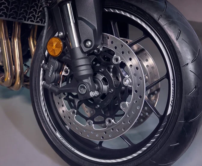 2025-CB1000HORNET_STD_Location_Details_0150_L_Seguranca-Versao-Standard.webp
