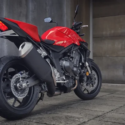 4_GALERIA_2025-CB1000HORNET_STD_Location_Static_0172_L_0