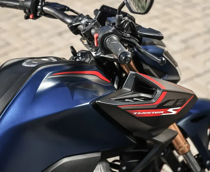 CB300F-Twister-S-2027_-DET_47.webp CB300F-Twister-S-2027_-DET_47.webp