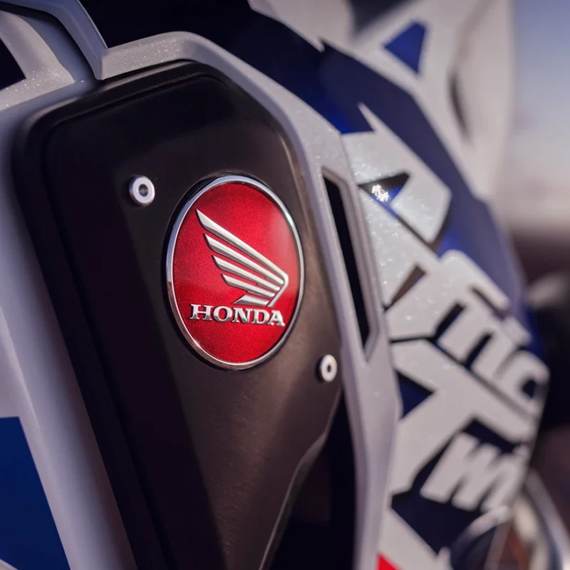 Logo-Honda-destacado-em-moto_0