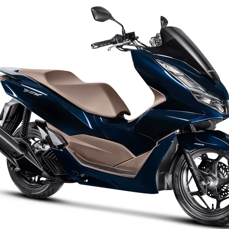 honda-pcx-azul-lateral-dianteira-direita.webp