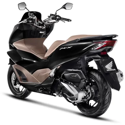 visao-traseira-lateral-esquerda-da-honda-pcx-preta_0